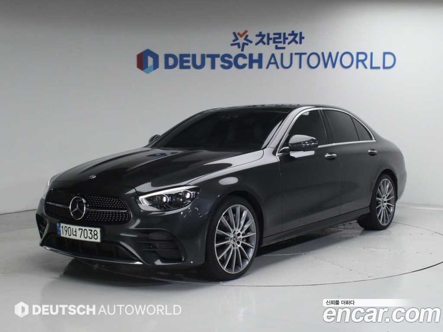 Mercedes-Benz E-Class 2022