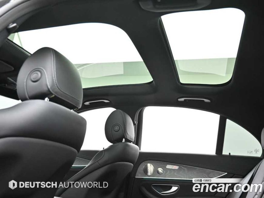 Mercedes-Benz E-Class 2022