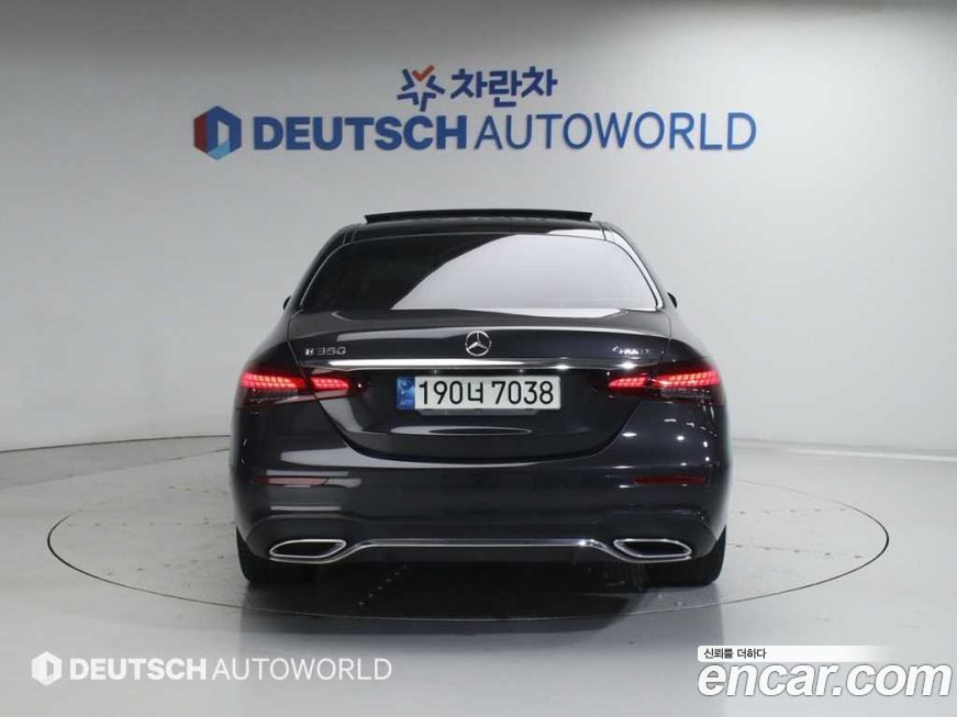 Mercedes-Benz E-Class 2022