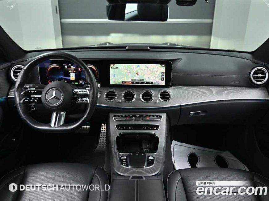 Mercedes-Benz E-Class 2022