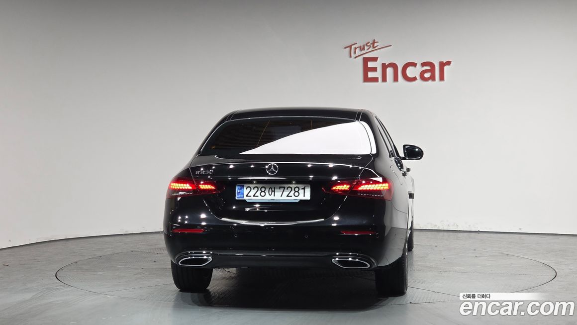 Mercedes-Benz E-Class 2023