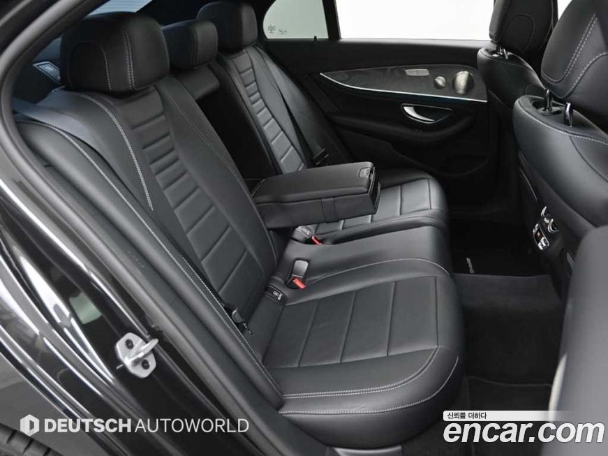 Mercedes-Benz E-Class 2022