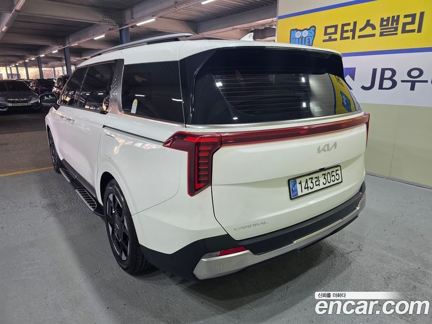 Kia Canival 2024