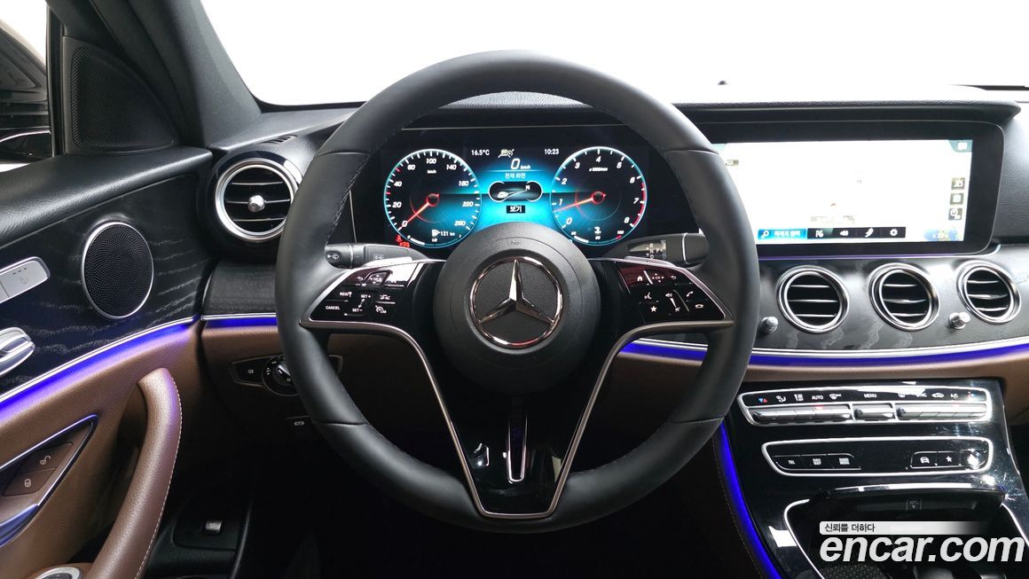 Mercedes-Benz E-Class 2023