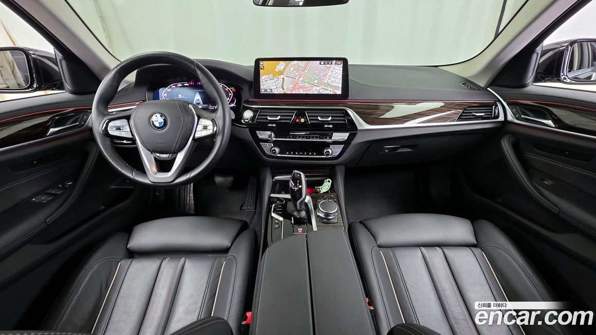 BMW 5-Series 2023
