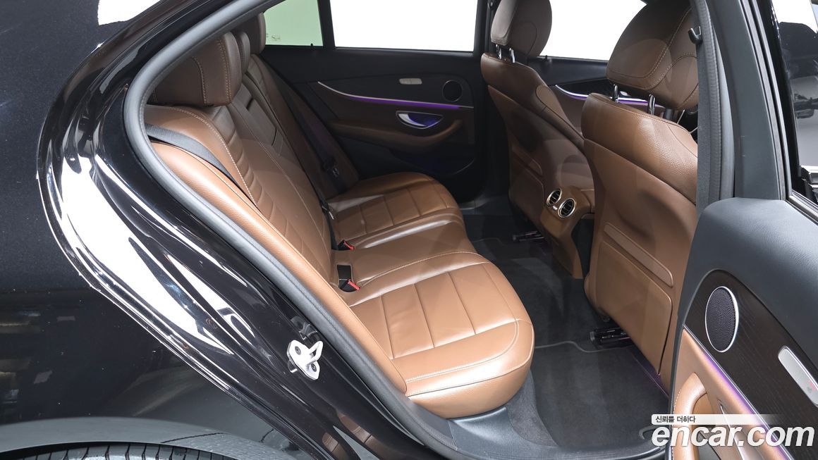 Mercedes-Benz E-Class 2023