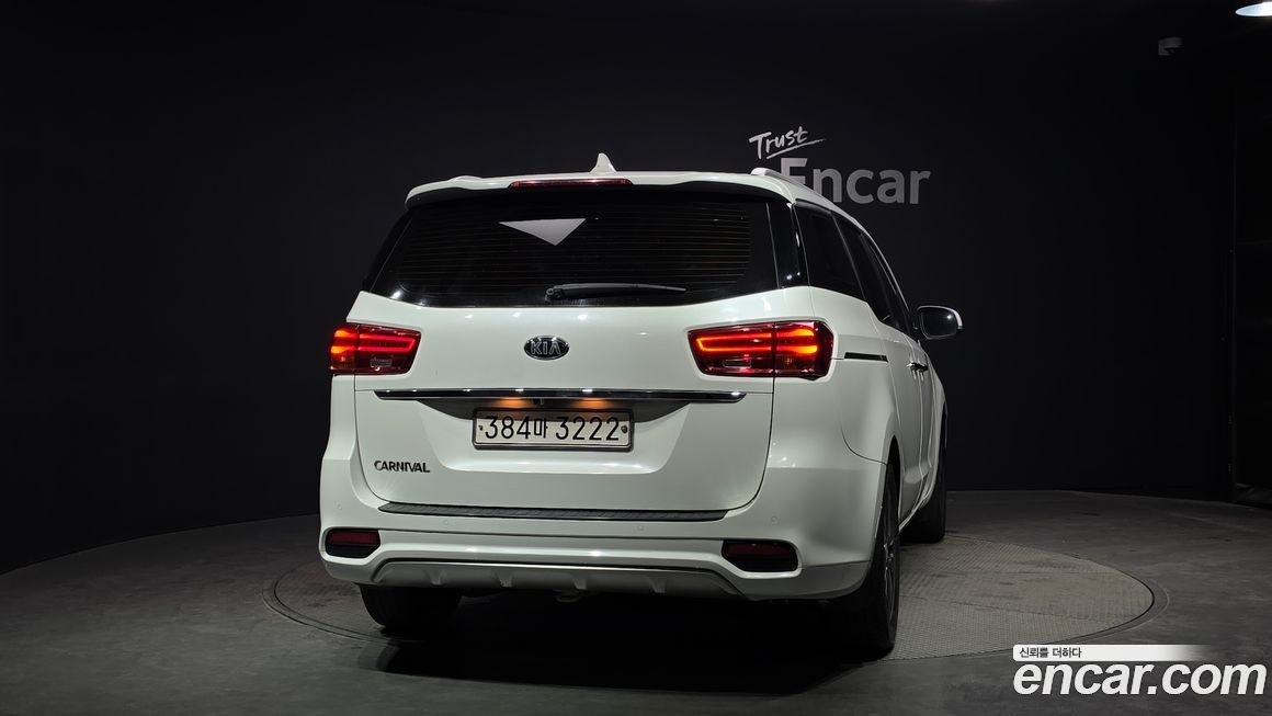 Kia Canival 2019