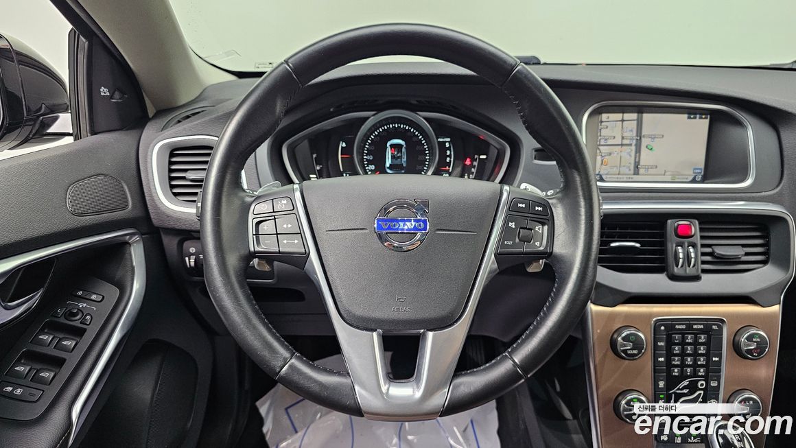 Volvo V40 2015