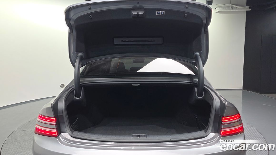 Genesis G80 2023