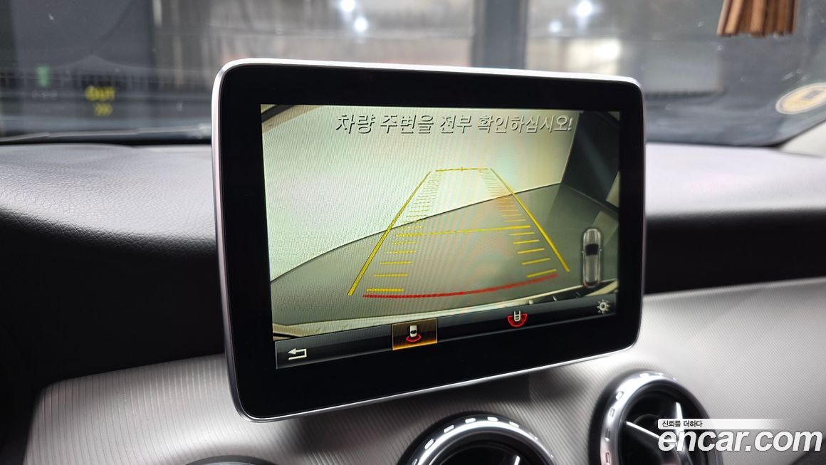 Mercedes-Benz GLA-Class 2016