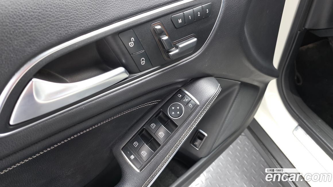 Mercedes-Benz GLA-Class 2016