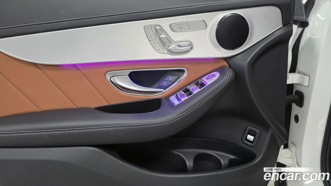 Mercedes-Benz GLC-Class 2023