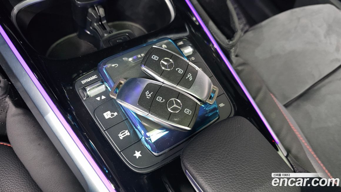 Mercedes-Benz GLB-Class 2023