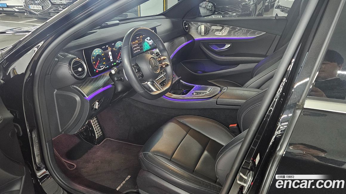 Mercedes-Benz E-Class 2021