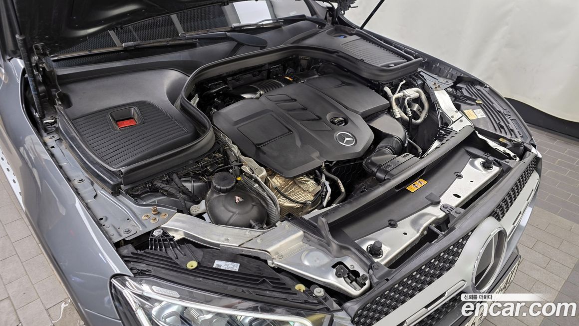 Mercedes-Benz GLC-Class 2021