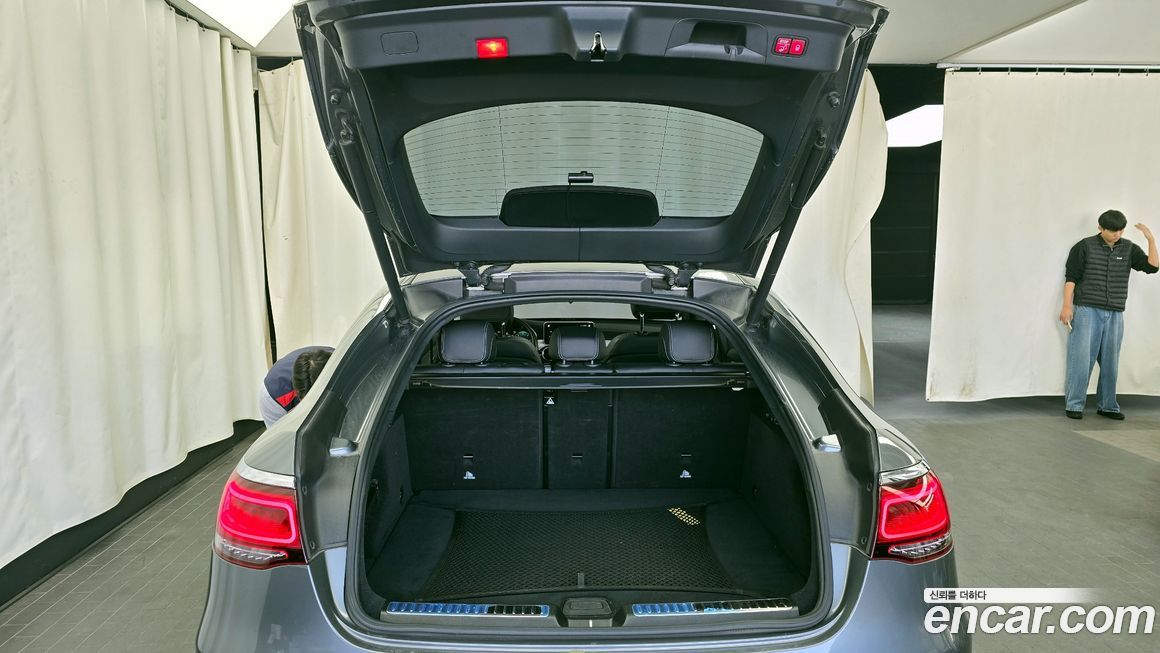 Mercedes-Benz GLC-Class 2021