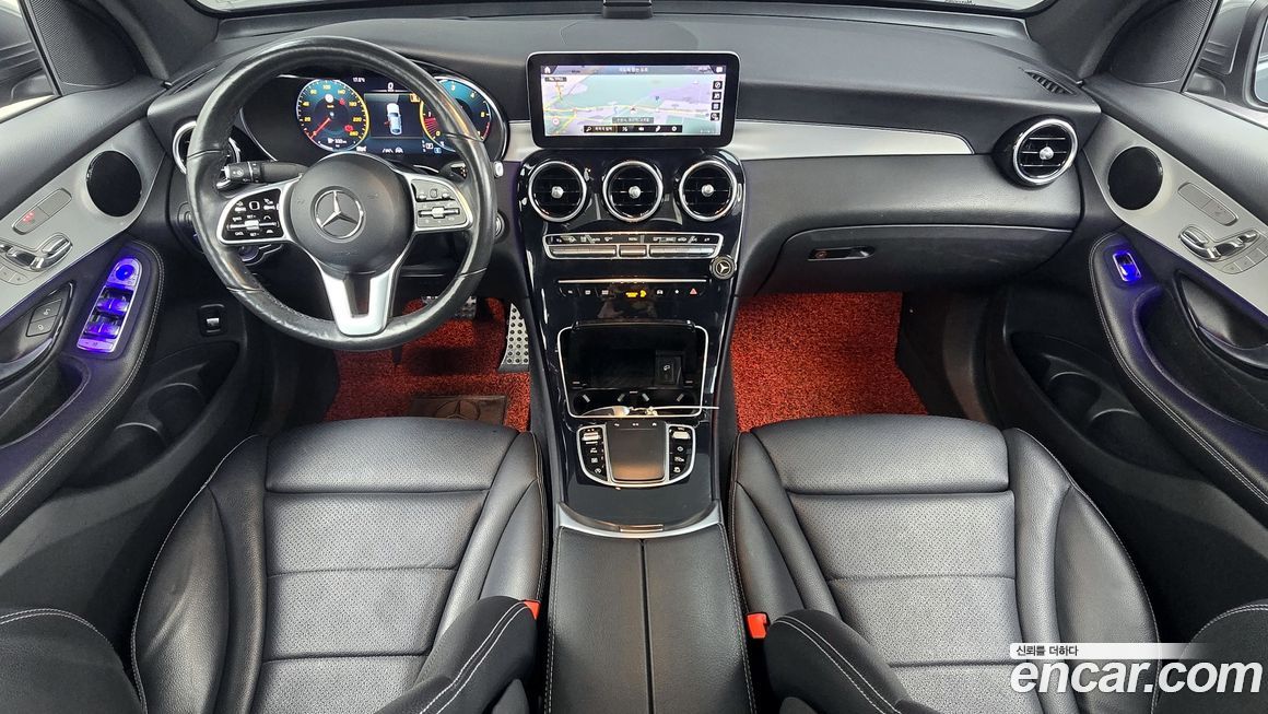 Mercedes-Benz GLC-Class 2021