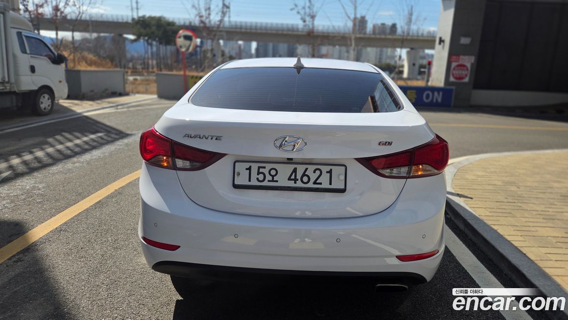 Hyundai AVANTE 2015