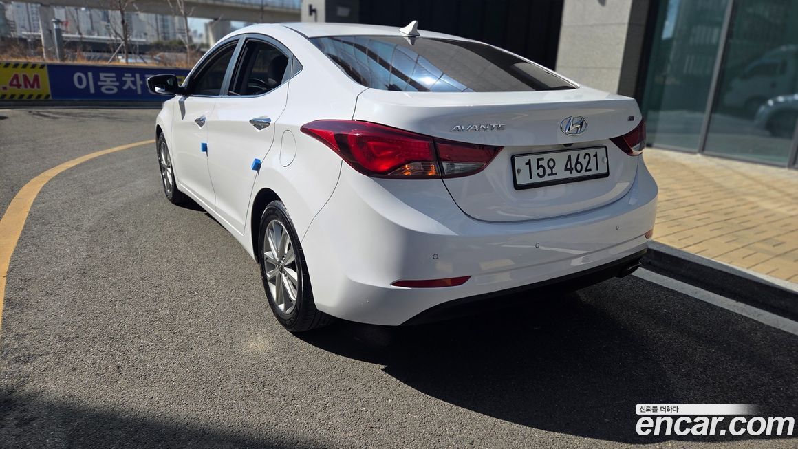 Hyundai AVANTE 2015