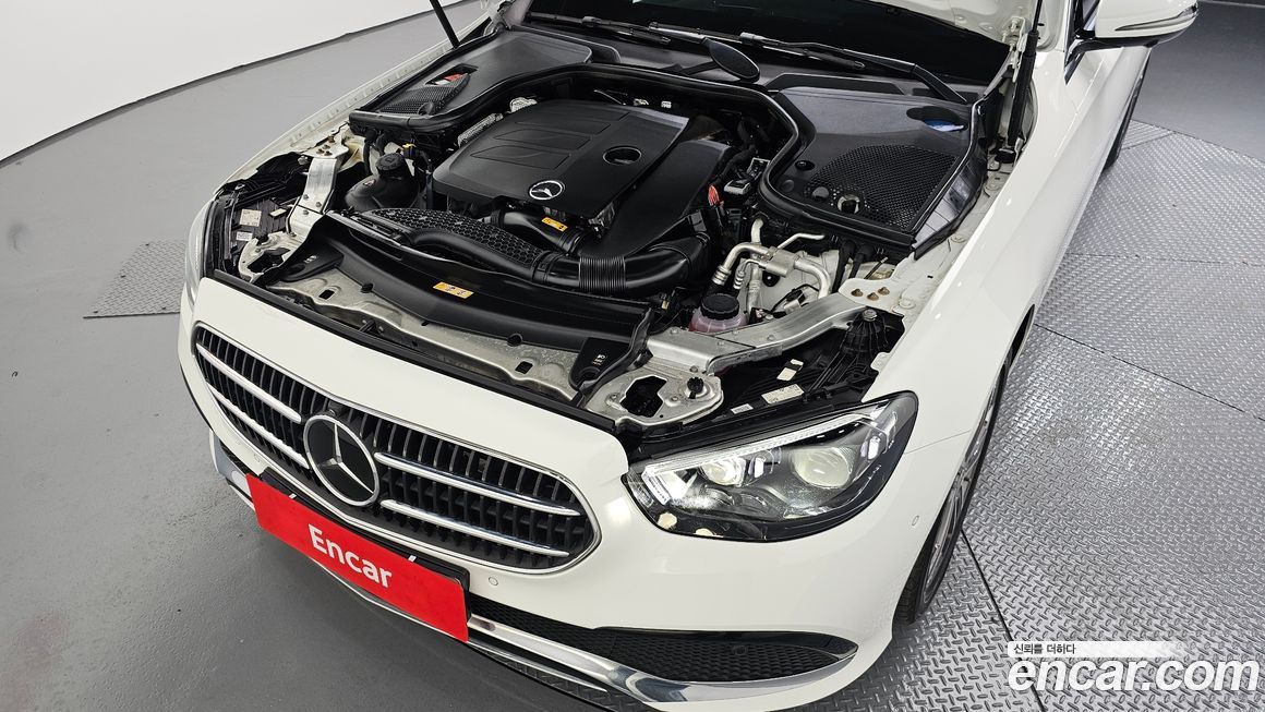 Mercedes-Benz E-Class 2022