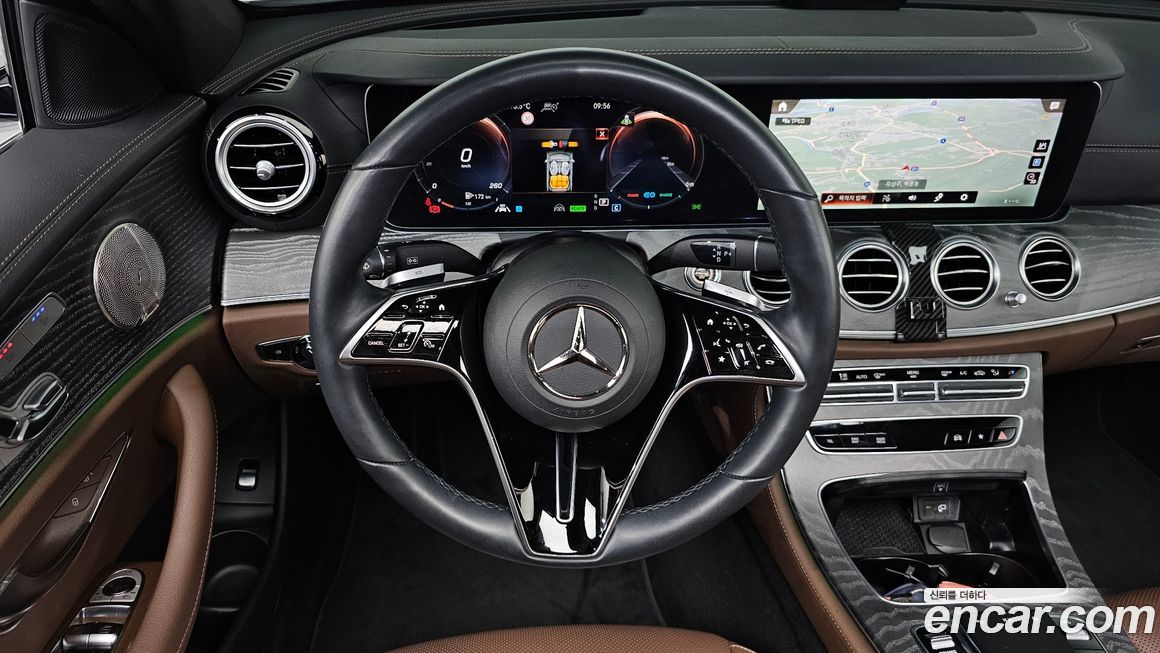 Mercedes-Benz E-Class 2022