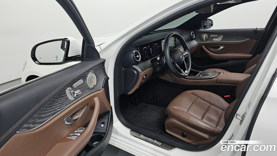Mercedes-Benz E-Class 2022