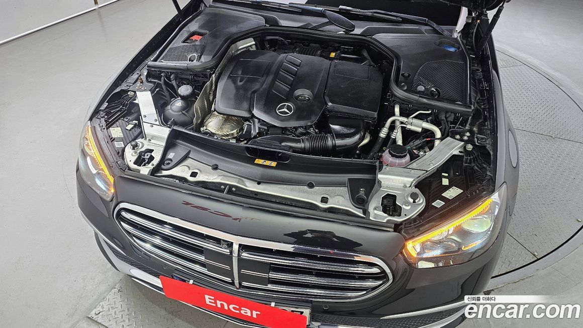 Mercedes-Benz E-Class 2023