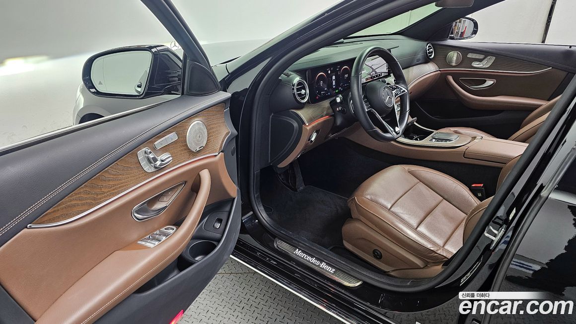 Mercedes-Benz E-Class 2023