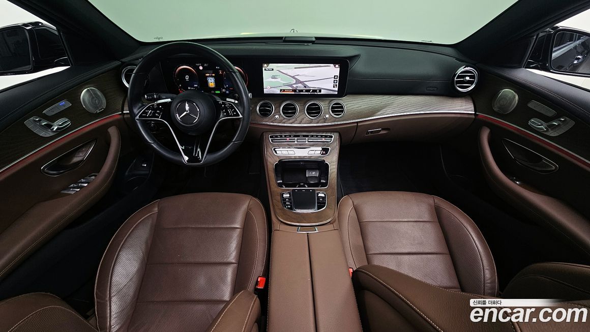 Mercedes-Benz E-Class 2023