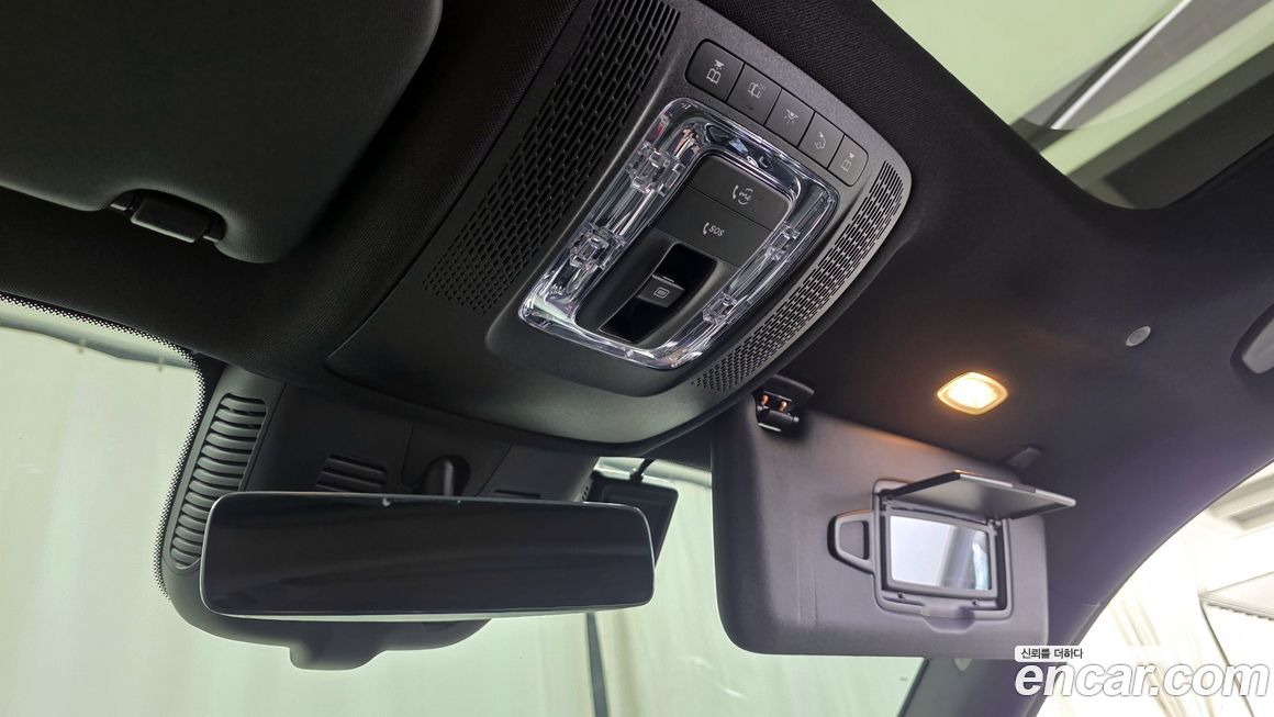 Mercedes-Benz GLB-Class 2024