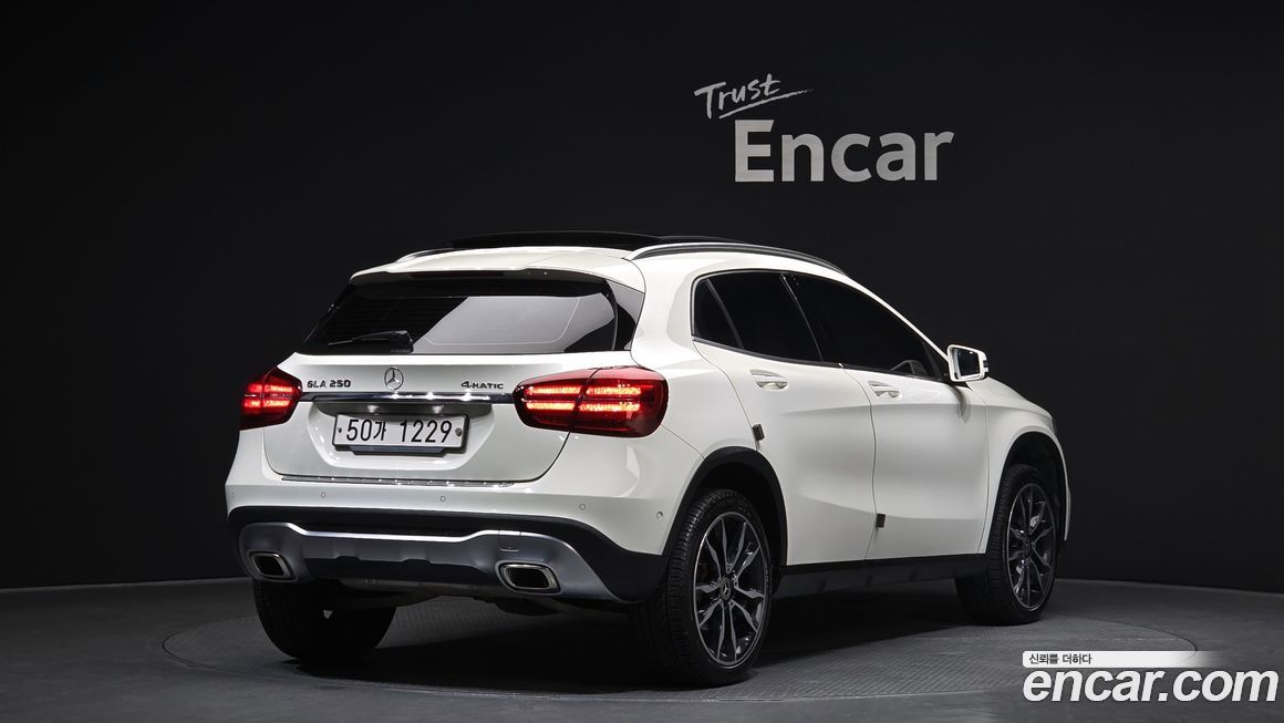 Mercedes-Benz GLA-Class 2018