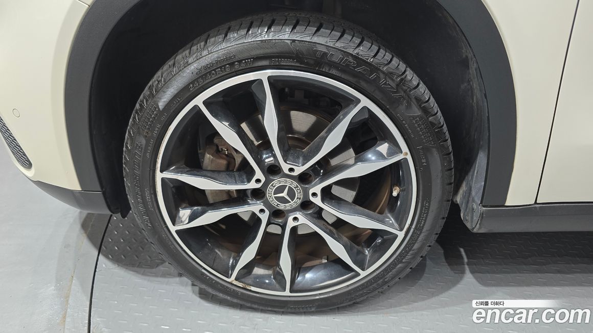 Mercedes-Benz GLA-Class 2018