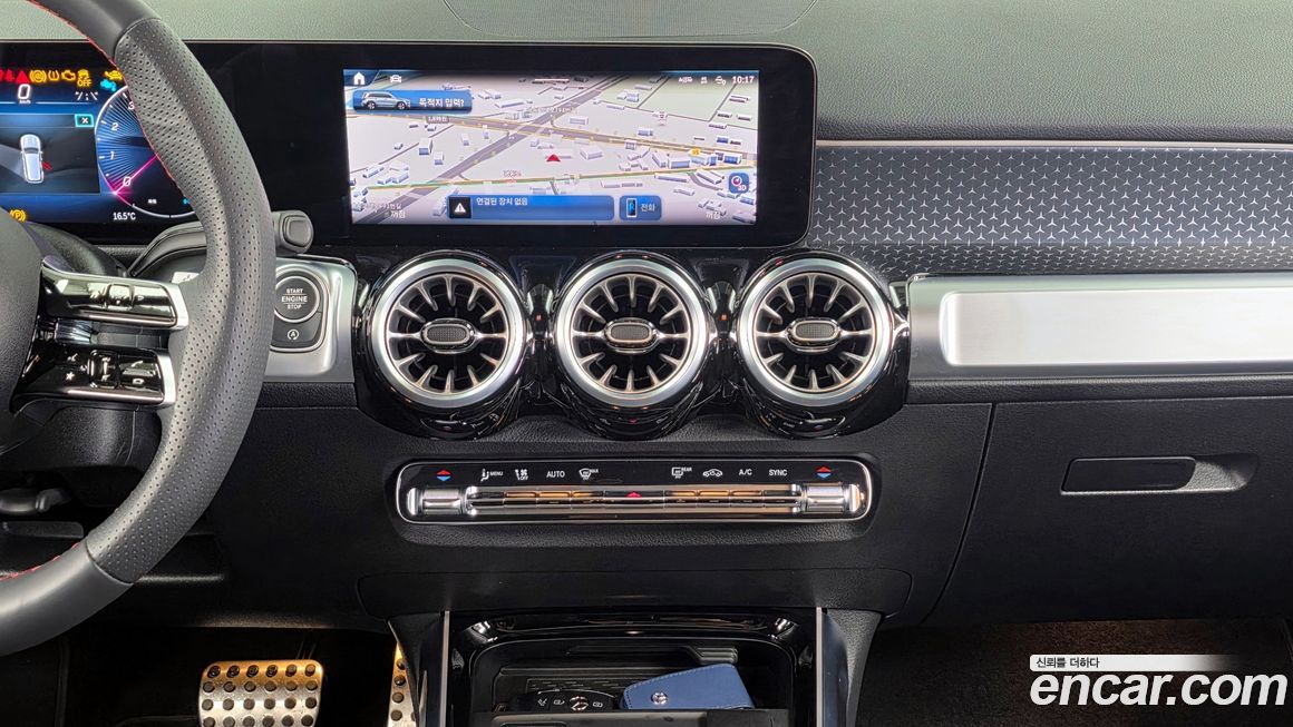 Mercedes-Benz GLB-Class 2024