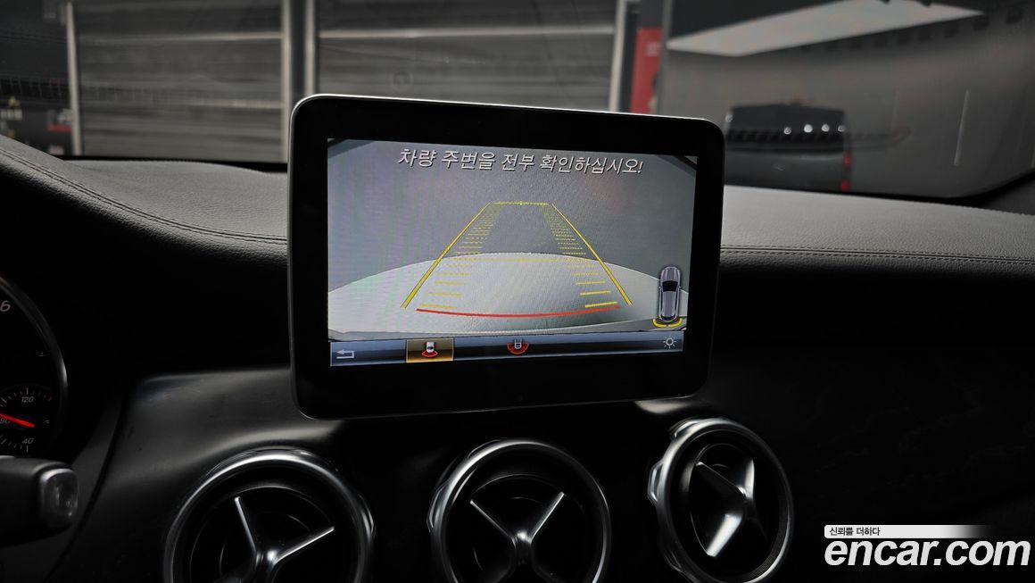 Mercedes-Benz GLA-Class 2018