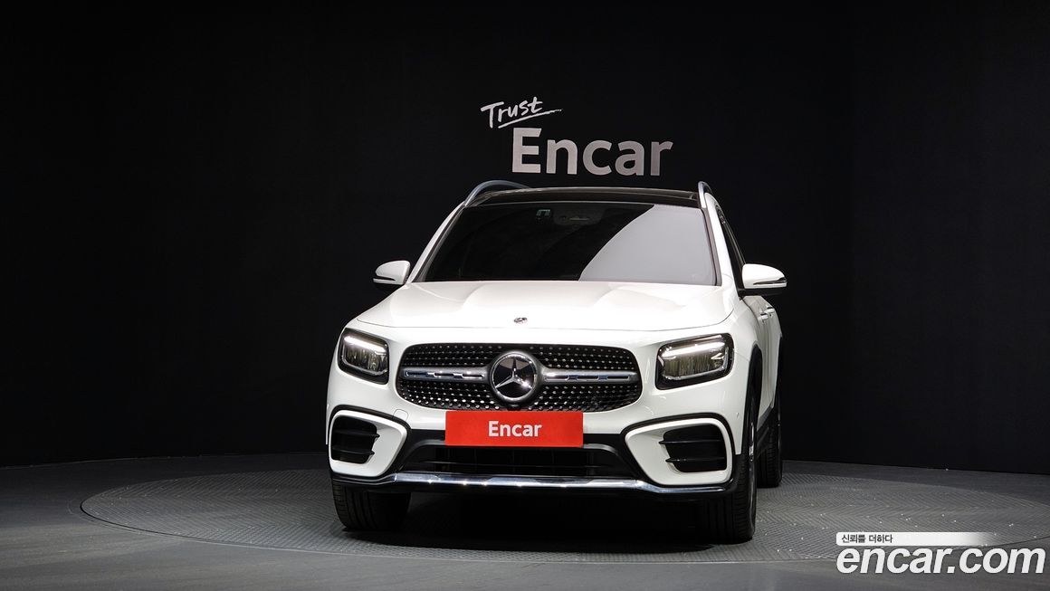 Mercedes-Benz GLB-Class 2024