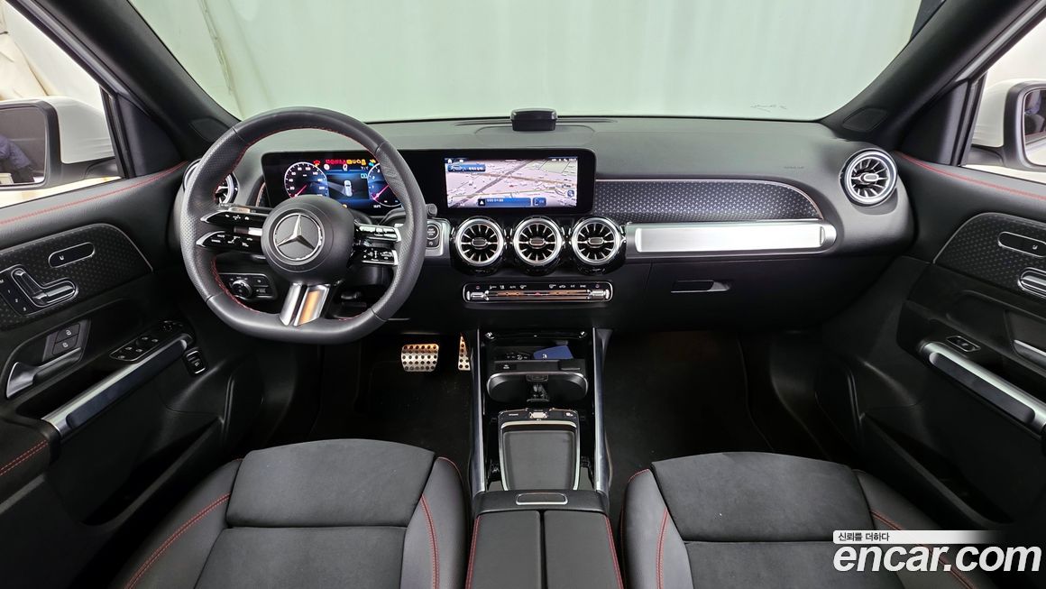 Mercedes-Benz GLB-Class 2024