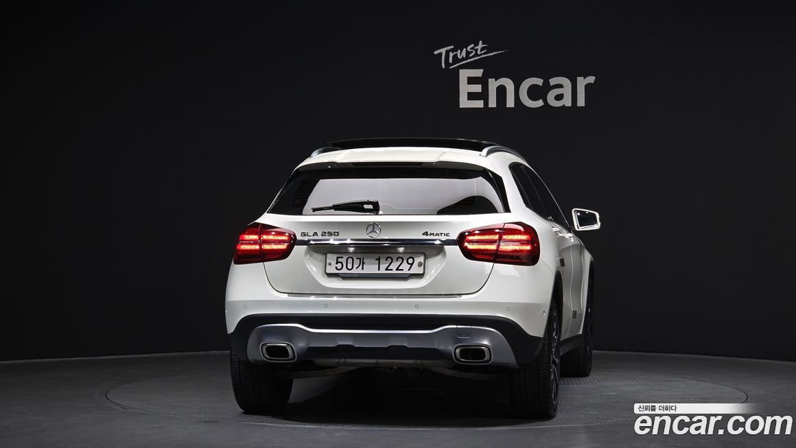 Mercedes-Benz GLA-Class 2018