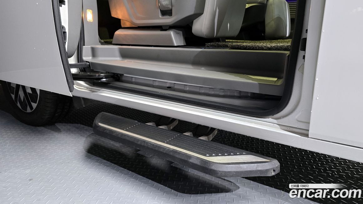 Hyundai Staria 2024