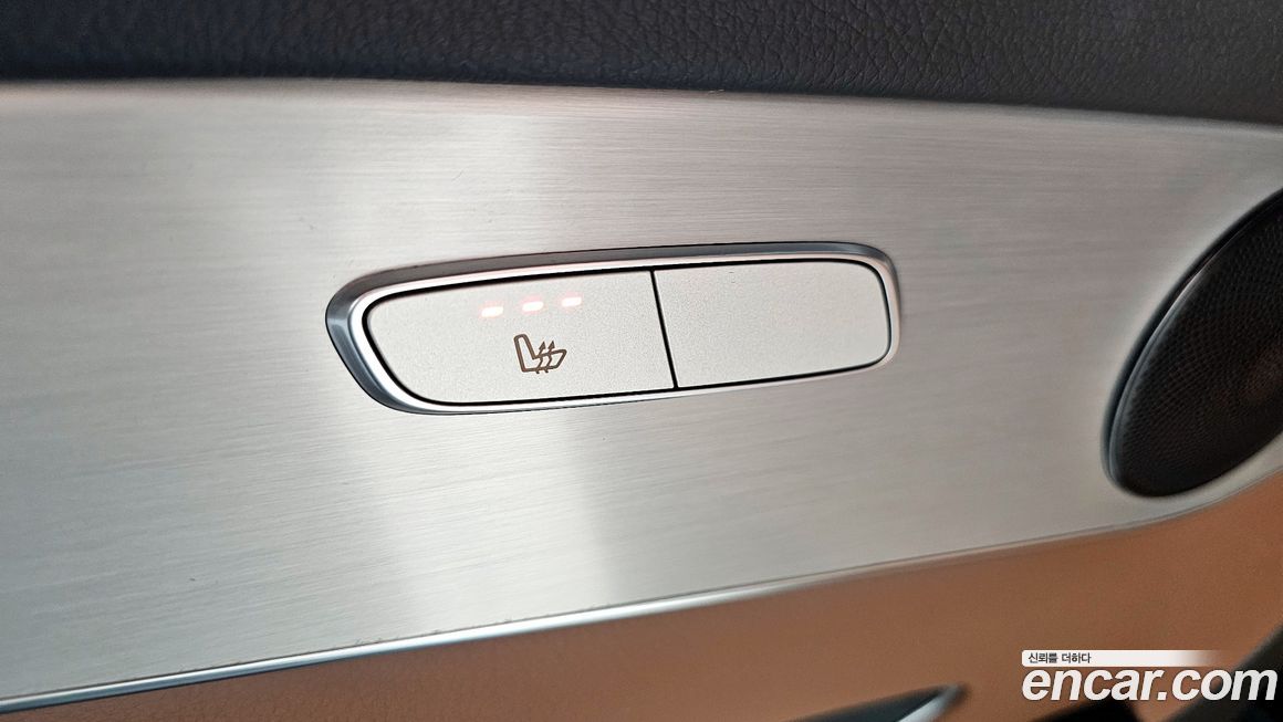 Mercedes-Benz GLC-Class 2021