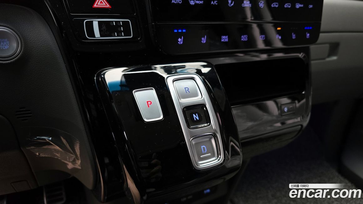 Hyundai Staria 2024