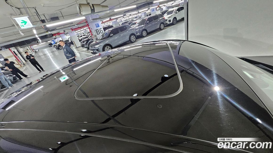 Mercedes-Benz GLC-Class 2023