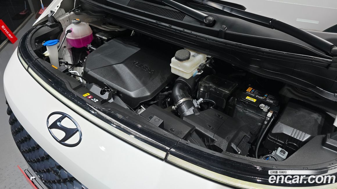 Hyundai Staria 2024