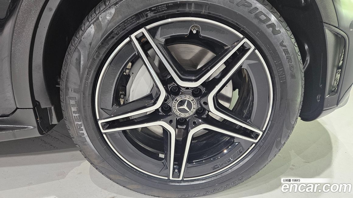 Mercedes-Benz GLC-Class 2023