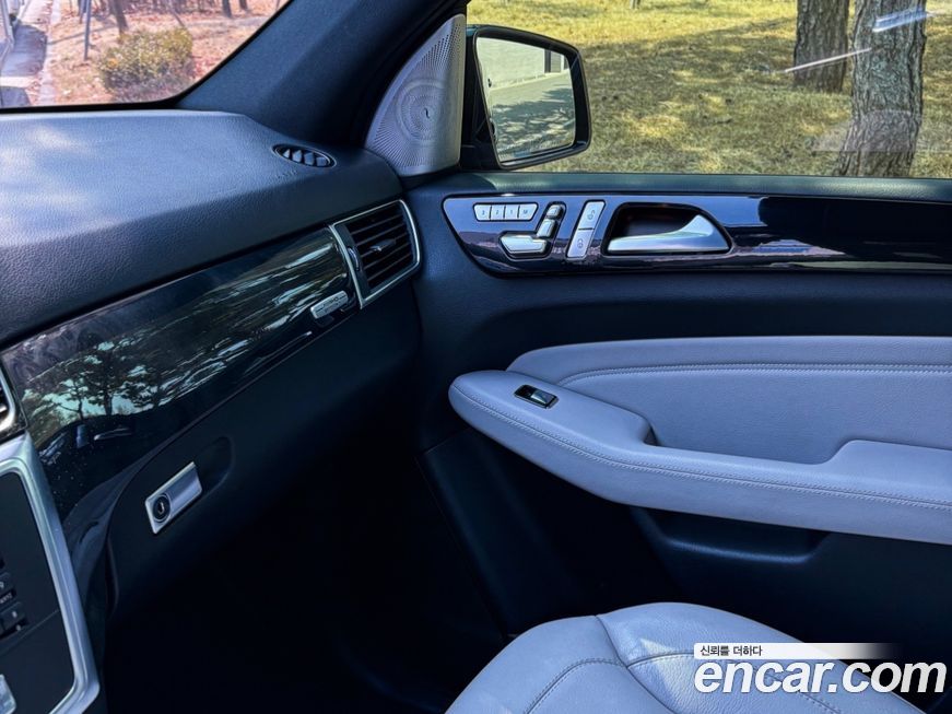 Mercedes-Benz M-class 2012