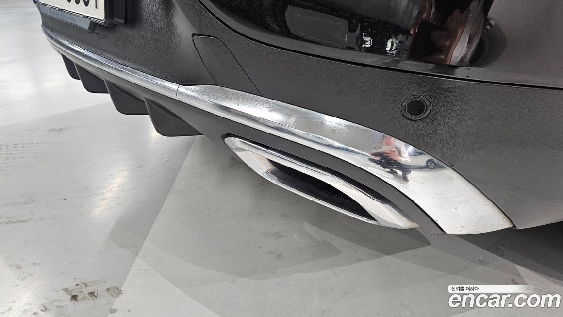 Mercedes-Benz GLC-Class 2023