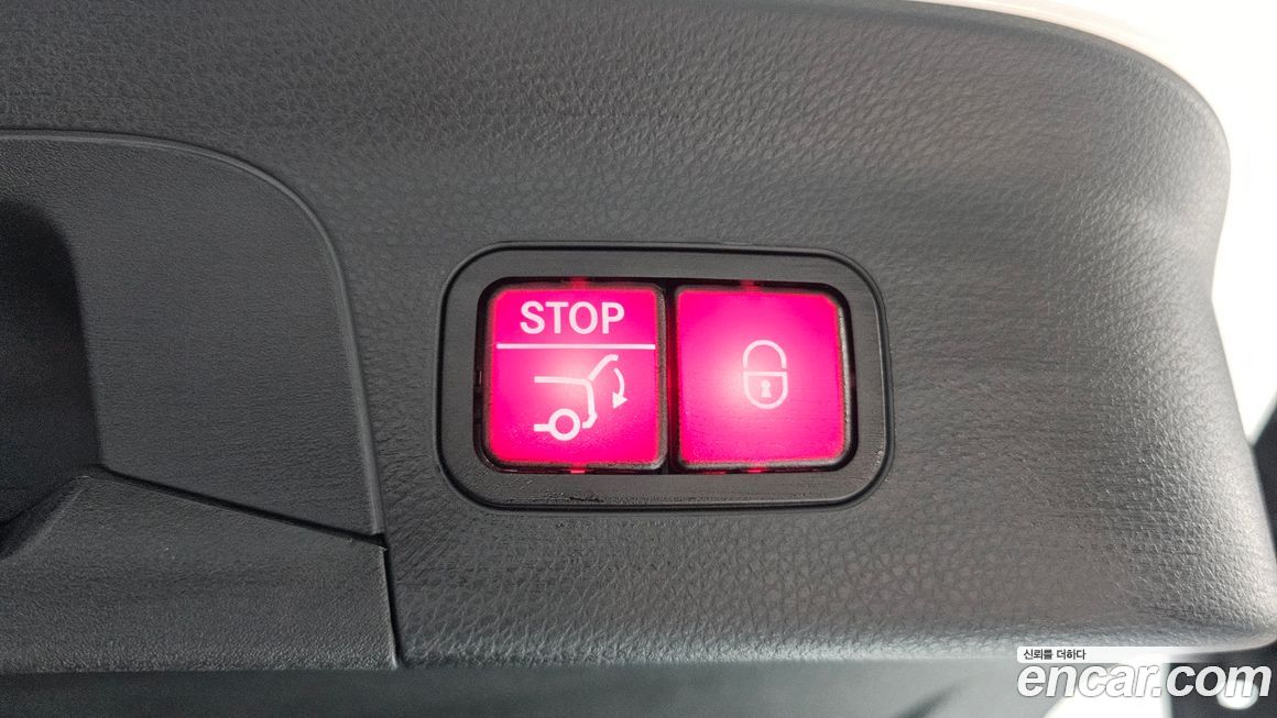 Mercedes-Benz GLC-Class 2021