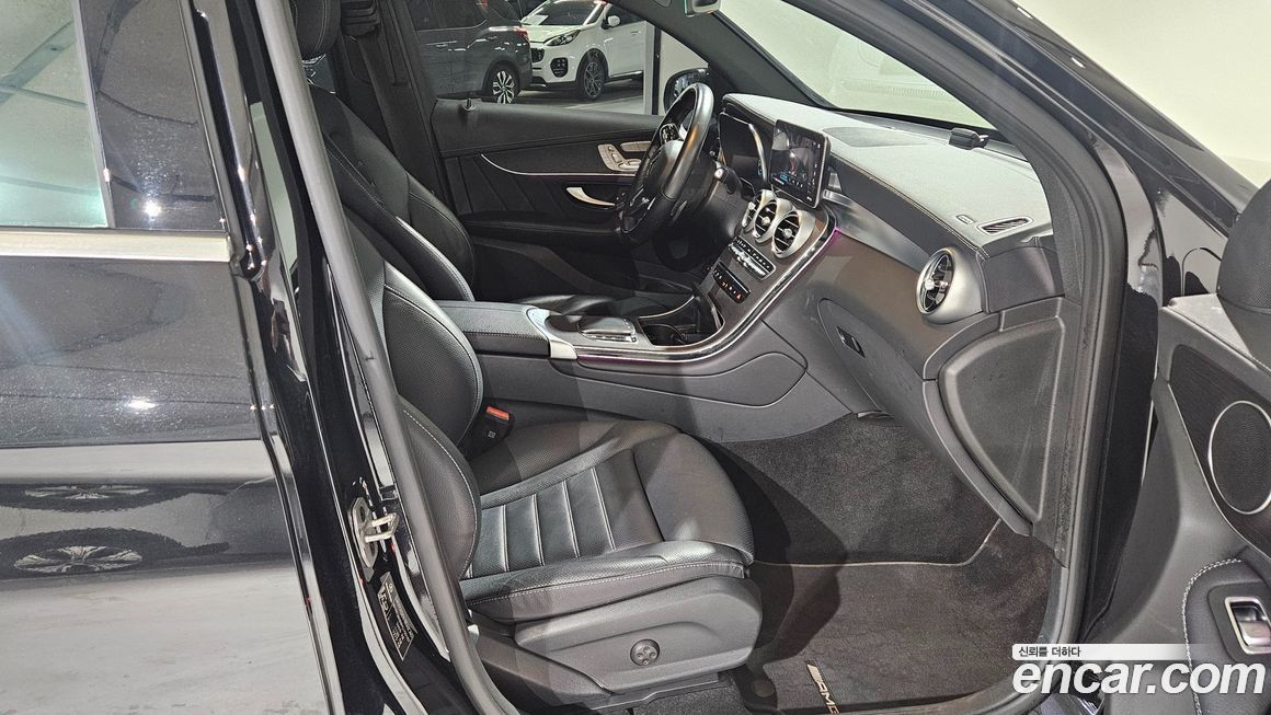 Mercedes-Benz GLC-Class 2023