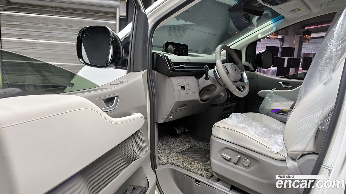 Hyundai Staria 2024