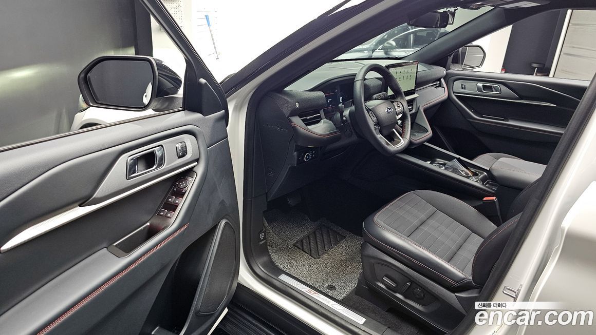 Ford Explorer 2025
