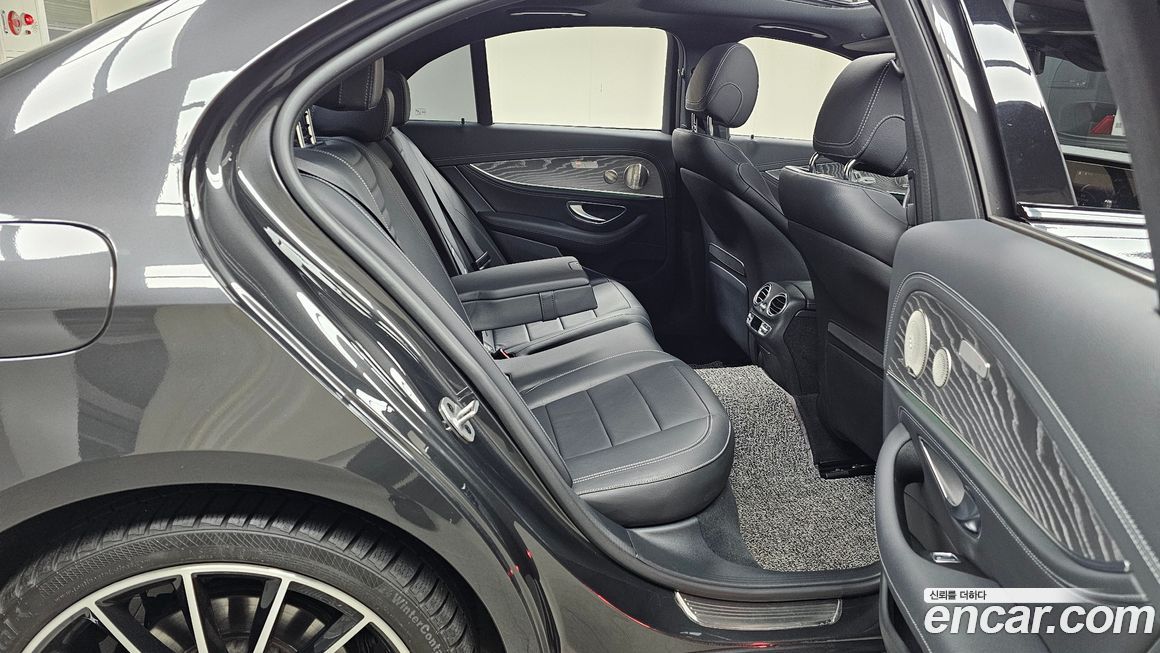 Mercedes-Benz E-Class 2023